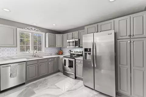 42 Britton St, Raynham, MA 02767 photo 25