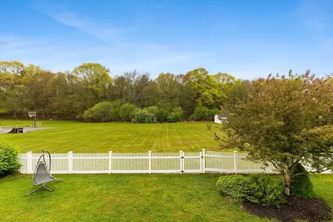 42 Britton St, Raynham, MA 02767 photo 11