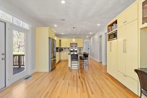 18 Danforth Ln, Bolton, MA 01740 photo 5