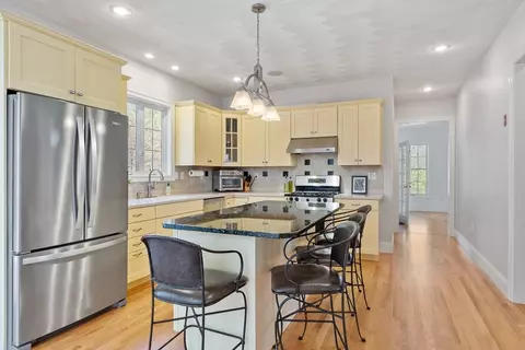 18 Danforth Ln, Bolton, MA 01740 photo 3