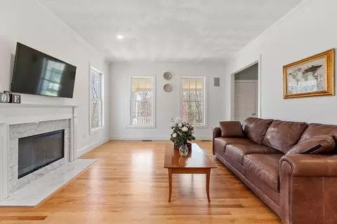 18 Danforth Ln, Bolton, MA 01740 photo 12