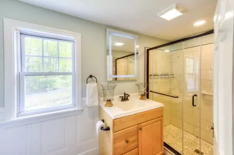 Bath - 197 Eastern Ave, Worcester, MA 01605 photo 1 of 4