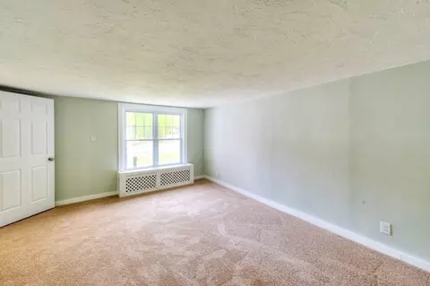 Bedroom - 197 Eastern Ave, Worcester, MA 01605 photo 1 of 9