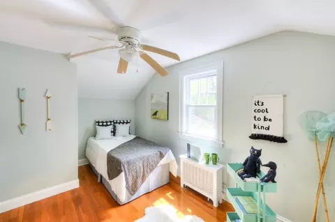 Bedroom - 197 Eastern Ave, Worcester, MA 01605 photo 5 of 9