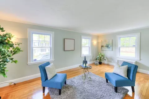 Living - 197 Eastern Ave, Worcester, MA 01605 photo 1 of 3
