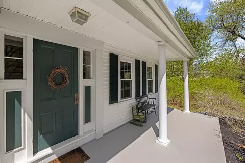 17 Lancaster Rd, Shirley, MA 01464