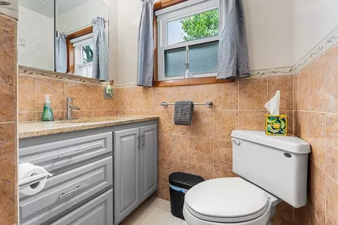 51 Cherry St, Fairhaven, MA 02719 photo 13
