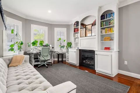 12 Moultrie St #A, Dorchester Center, MA 02124