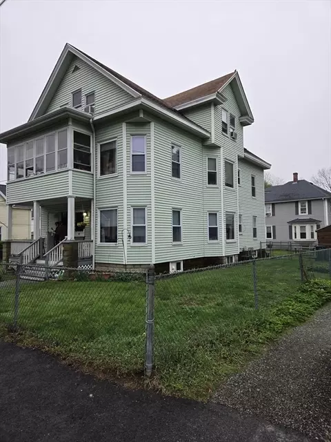28-30 Elm St, Haverhill, MA 01830