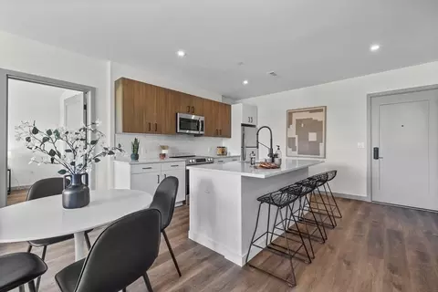 203 Lowell St #104, Wilmington, MA 01887