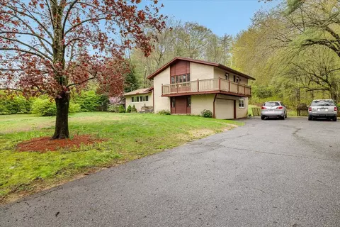 240 Worcester Rd, Barre, MA 01005 photo 3