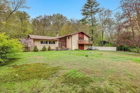 240 Worcester Rd, Barre, MA 01005 photo 2