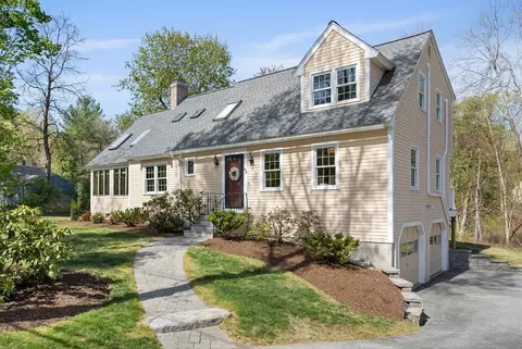 43 Hosmer St, Acton, MA 01720