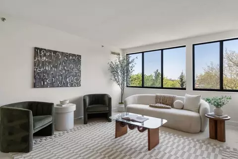 250 Hammond Pond Pkwy #701S, Chestnut Hill, MA 02467