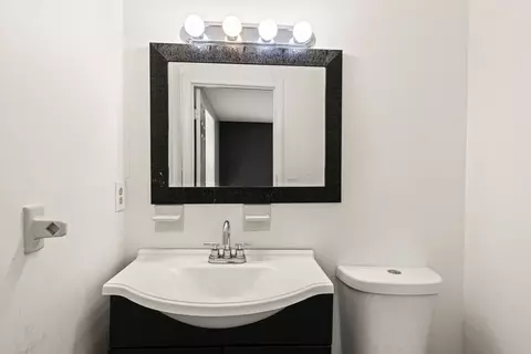 Bath - 733 W Main #G, Barnstable, MA 02630 photo 2 of 2