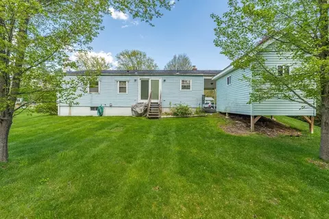 Exterior - 183 Brookside Cir, Northampton, MA 01062 photo 6 of 9