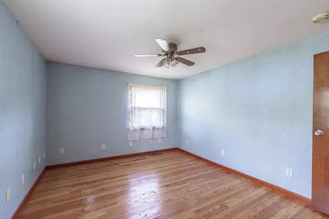 Bedroom - 183 Brookside Cir, Northampton, MA 01062 photo 8 of 11