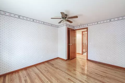 Bedroom - 183 Brookside Cir, Northampton, MA 01062 photo 10 of 11