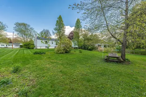 Exterior - 183 Brookside Cir, Northampton, MA 01062 photo 8 of 9