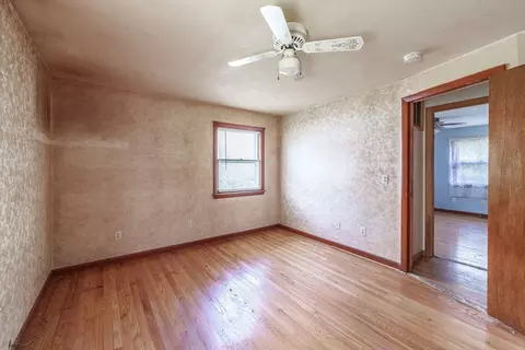 Bedroom - 183 Brookside Cir, Northampton, MA 01062 photo 4 of 11