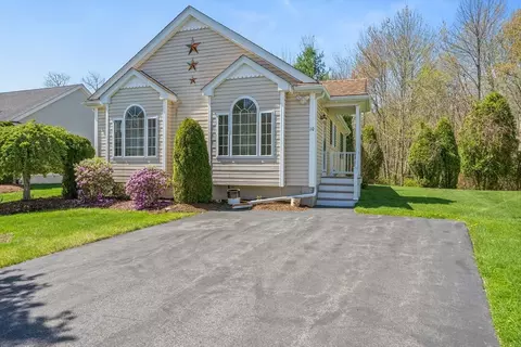 10 Rodeo Dr, East Bridgewater, MA 02333