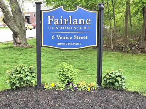 6 Venice St #F2, Danvers, MA 01923
