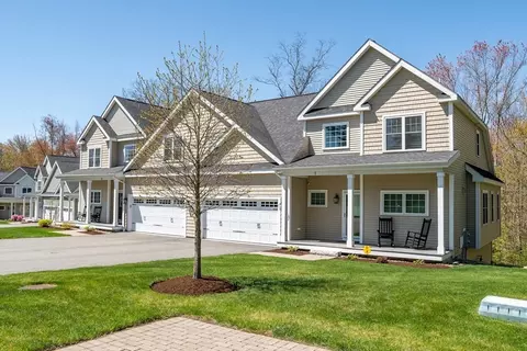 1 Stonebrook Ct #1, Southborough, MA 01772