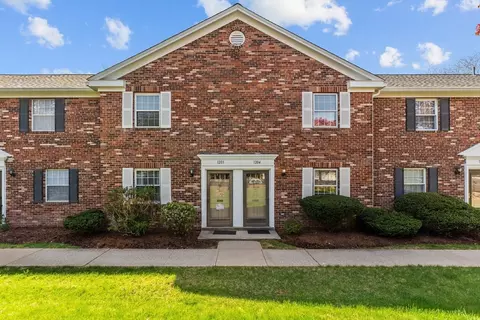 1204 Windsor Dr #1204, Framingham, MA 01701