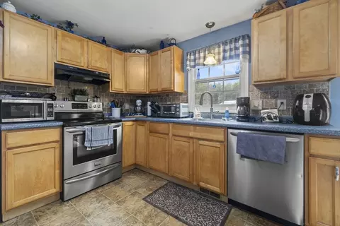 11 Lori Ln, Wareham, MA 02538 photo 6