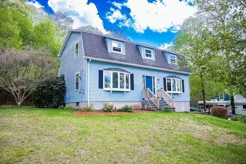 504 Pleasant St, Southbridge, MA 01550