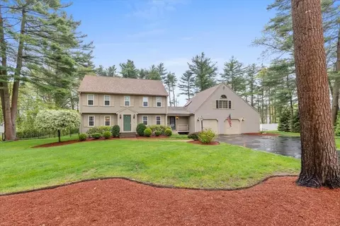 54 King Hill Rd, Hanover, MA 02339