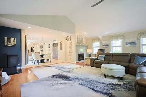 16 Judith Cir, Sutton, MA 01590 photo 8