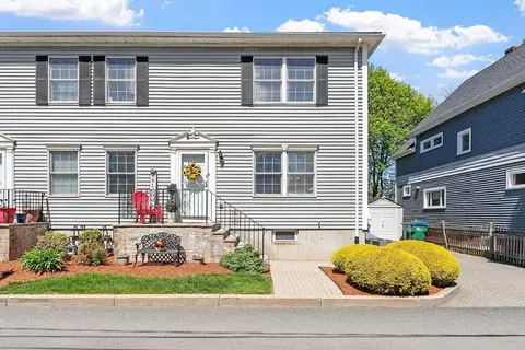3 Lauriat Pl #3, Medford, MA 02155