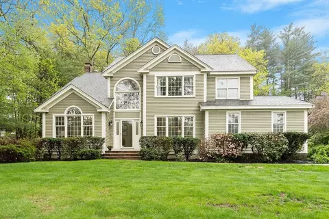 110 Fifers Ln, Boxborough, MA 01719