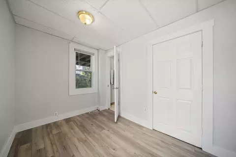 77 Parkside St, Springfield, MA 01104 photo 9