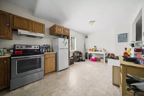 77 Parkside St, Springfield, MA 01104 photo 10