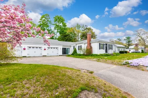 1003 Point Rd, Marion, MA 02738