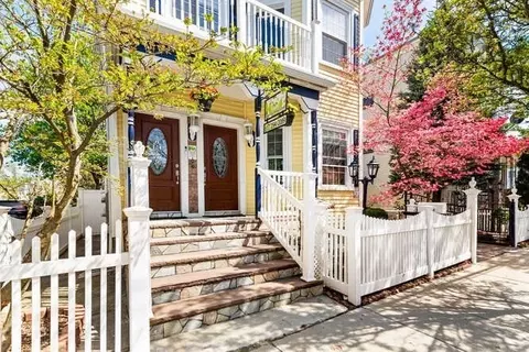 65 Malden St, Everett, MA 02149