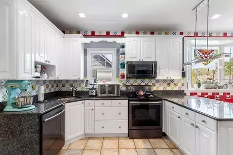 65 Malden St, Everett, MA 02149 photo 15