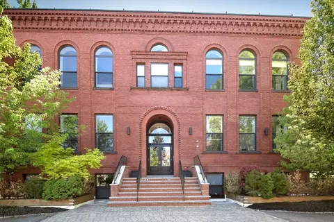 11 Wyman St #2C, Jamaica Plain, MA 02130