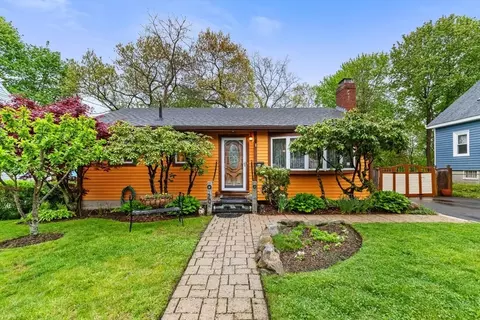 20 Bates Park Ave, Beverly, MA 01915