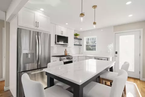 138 Shore Dr, Plymouth, MA 02360