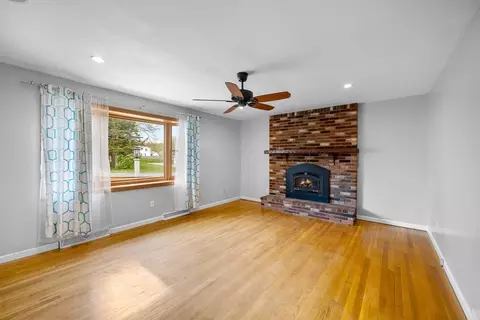 46 Wing Ln, Acushnet, MA 02743 photo 9