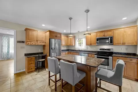 46 Wing Ln, Acushnet, MA 02743 photo 11