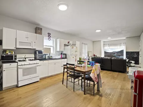 267 Quequechan St, Fall River, MA 02723 photo 7