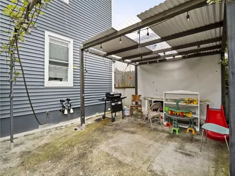 267 Quequechan St, Fall River, MA 02723 photo 36