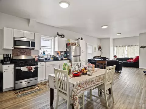 267 Quequechan St, Fall River, MA 02723 photo 21