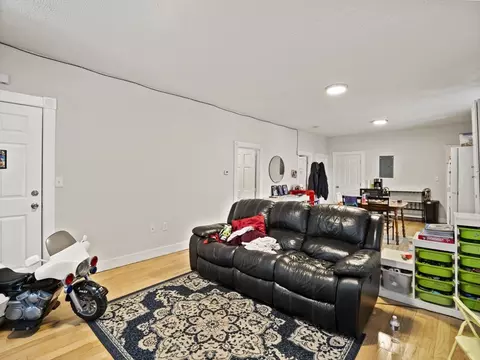 267 Quequechan St, Fall River, MA 02723 photo 4