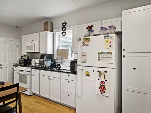 267 Quequechan St, Fall River, MA 02723 photo 10