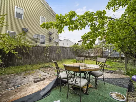 267 Quequechan St, Fall River, MA 02723 photo 32